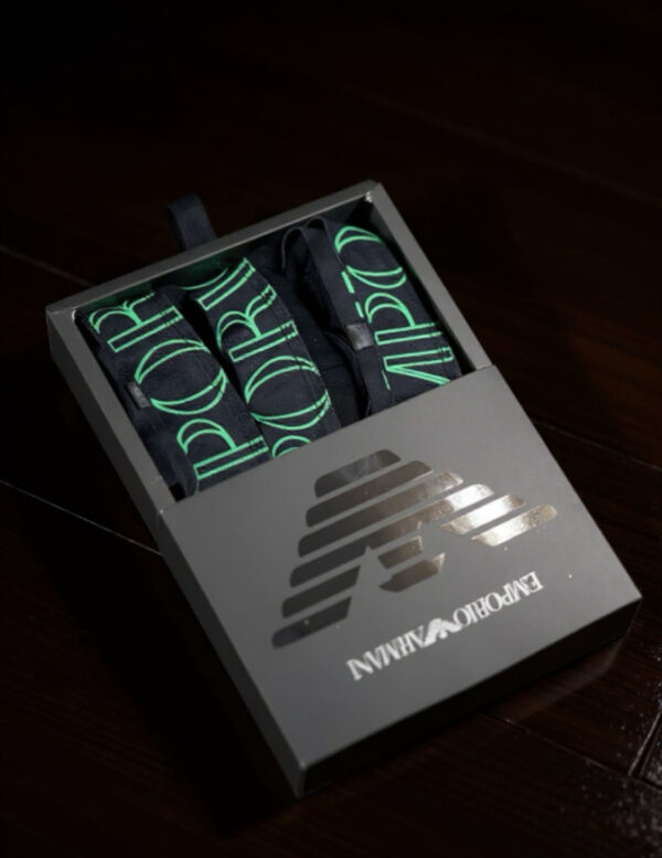 Emporio Armani Neon Boxers مضيئه ف الضلمه